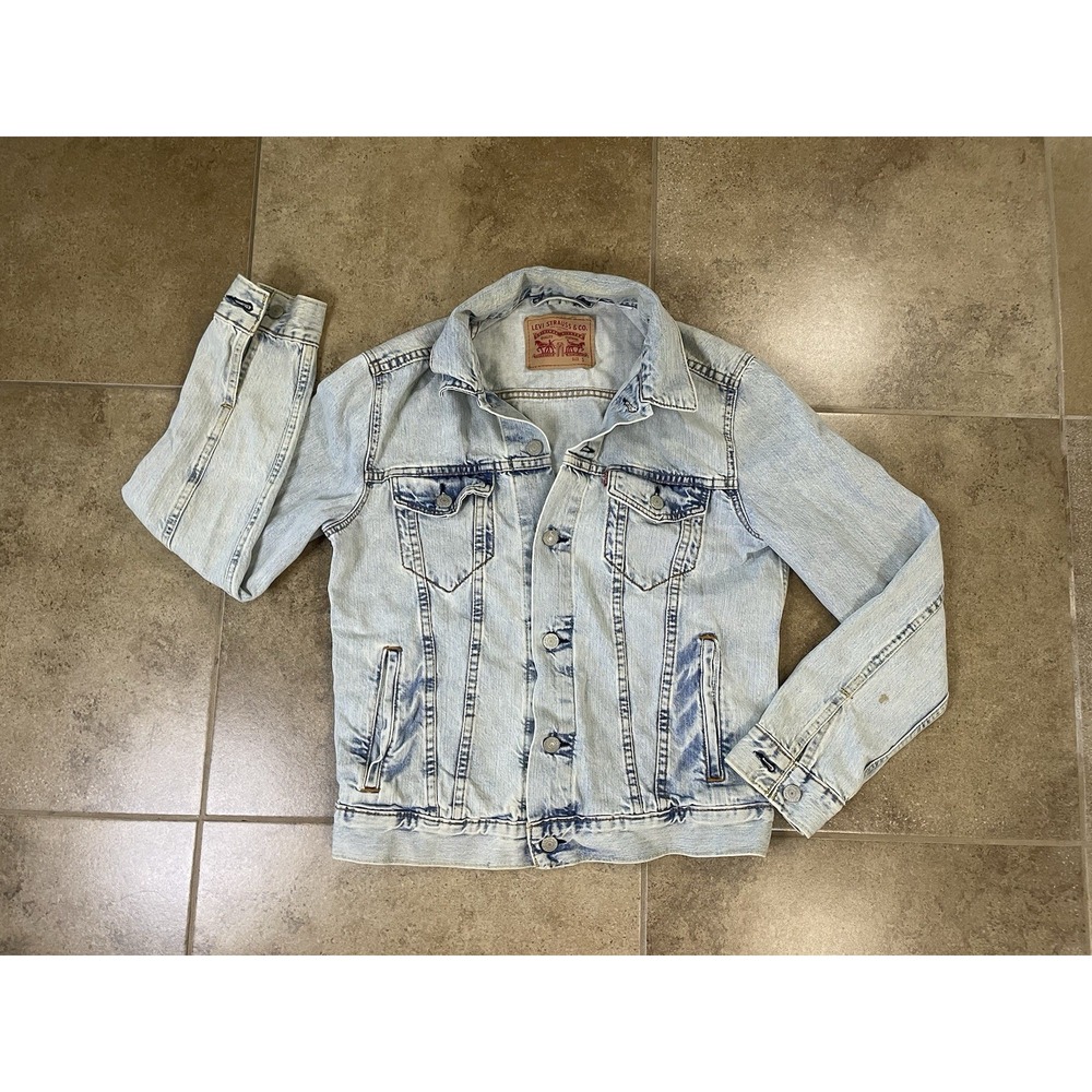 Levis Original Trucker Womens Denim Jacket Sz S Small Light Wash Distressed Blue